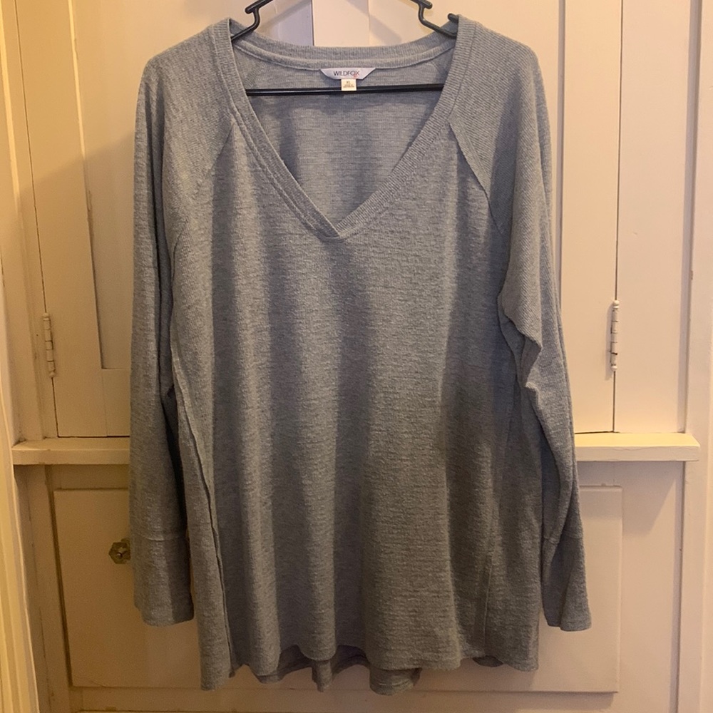 WildFox Gray Long Sleeved Top Size XL
